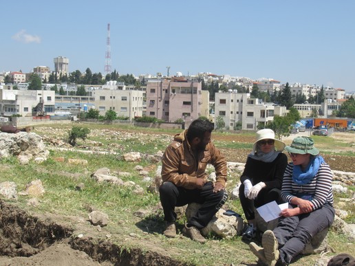 Fig. 1. Interview with one of the local workers, 2023 (image by Jolanta Młynarczyk).