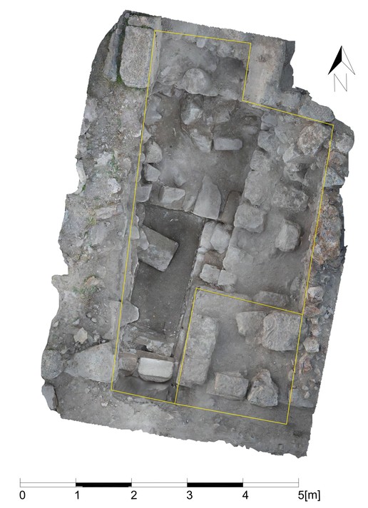 Fig. 12. Trench T1/3-W in the final phase of its exploration (orthophoto by Adel Wojtek Oubraham).